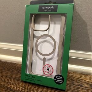 Kate Spade Cream Wavy iPhone 16 Pro Max Case